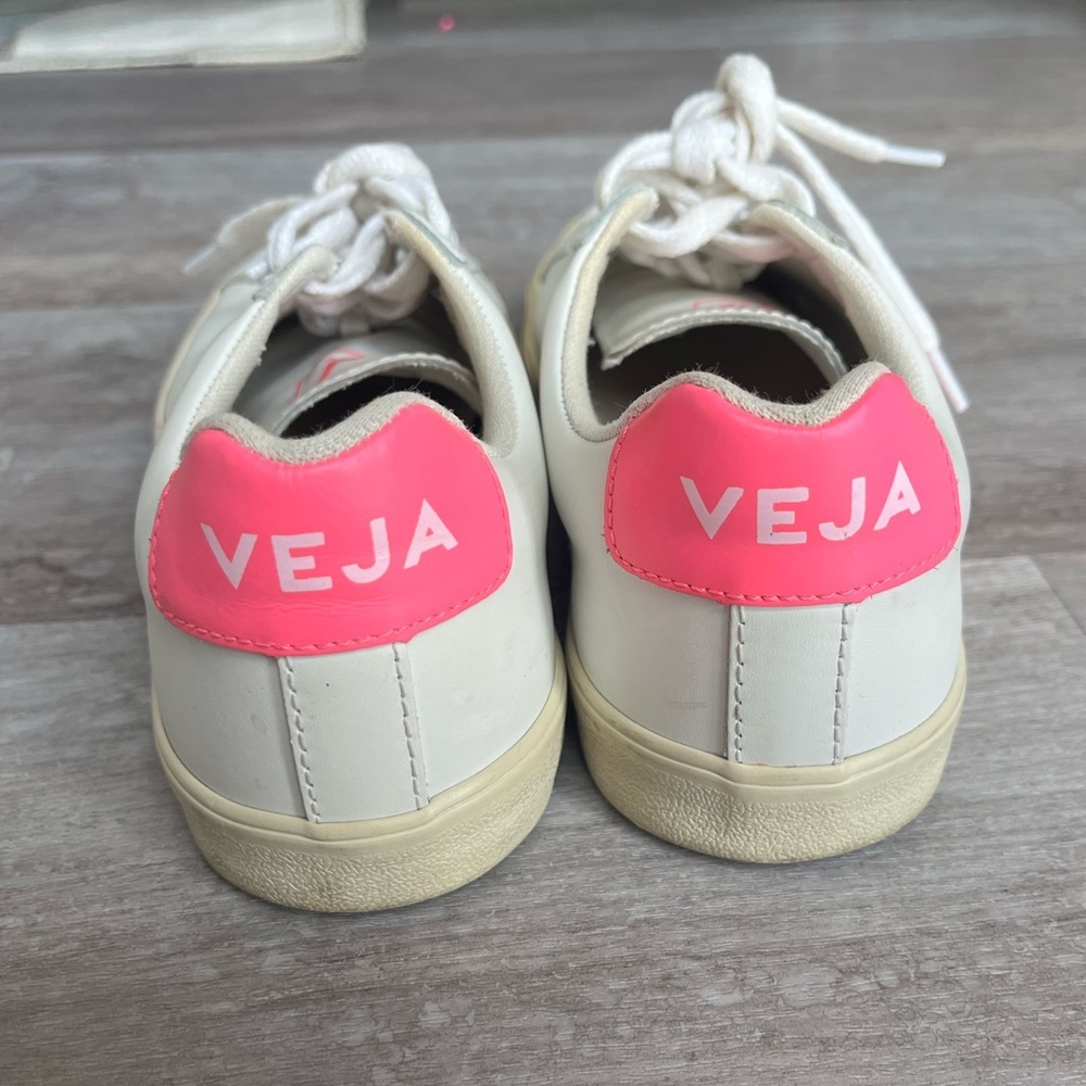 Veja White Sneakers with Bright Pink V Logo - Picture 4 of 9